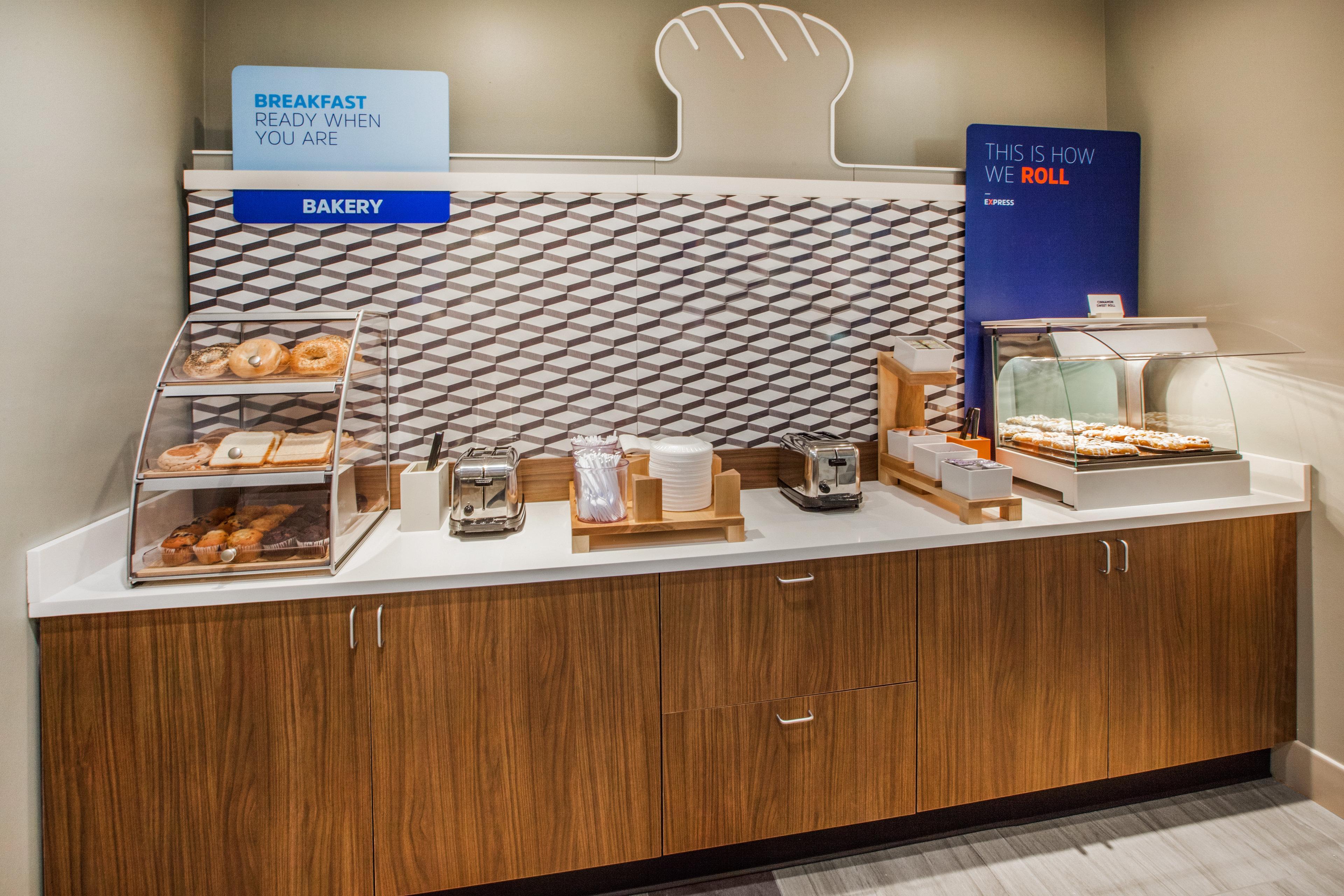 Holiday Inn Express & Suites - Columbus Airport East By Ihg Esterno foto